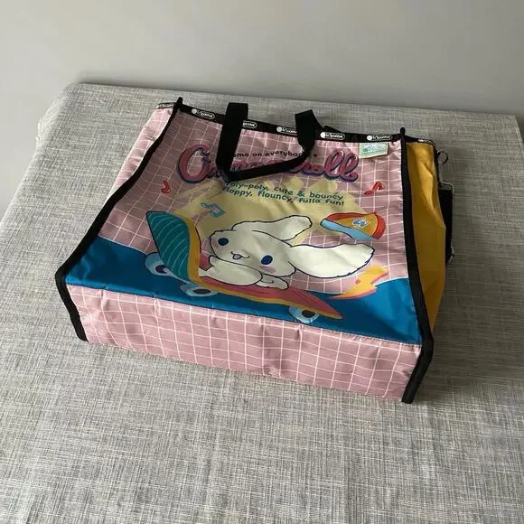 Lesportsac Cinnamoroll Large Book Tote NWT - Picture 4 of 8